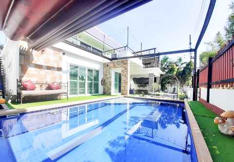 Swimming Pool 4 Bedrooms Pool Villa Hua Hin