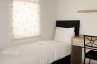 Kamar Tidur Spacious and Comfy 2BR at Springlake Summarecon Apartment Bekasi By Travelio