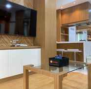 พื้นที่สาธารณะ 5 Nice and Fancy Studio at Sunter Park View Apartment By Travelio