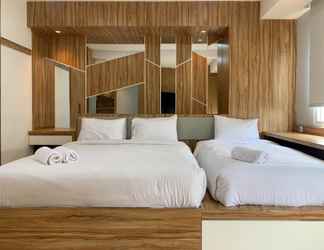 Kamar Tidur 2 Nice and Fancy Studio at Sunter Park View Apartment By Travelio