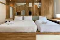 Kamar Tidur Nice and Fancy Studio at Sunter Park View Apartment By Travelio