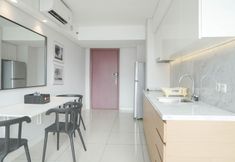 卧室 3 Comfort and Warm 1BR at CityLofts Sudirman Apartment By Travelio