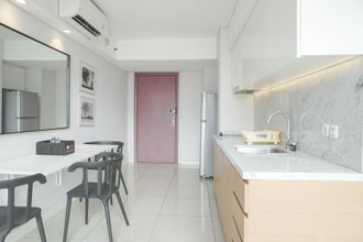 卧室 4 Comfort and Warm 1BR at CityLofts Sudirman Apartment By Travelio