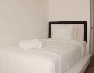 Kamar Tidur 2 Comfy and Tidy Studio at Apartment Riverview Jababeka By Travelio