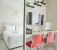 Ruang untuk Umum 2 Comfort and Warm Studio Room at Green Sedayu Apartment By Travelio