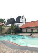 SWIMMING_POOL Agis Homestay