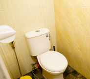 Toilet Kamar 6 Villa Gladag 1BR Rumah Gadog