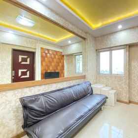 Common Space 1 Suites @Metro Apartment By Travelio 的現代 2 臥室, UPTD Puskesmas Sindang Jaya 酒店