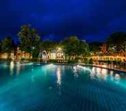 Swimming Pool 4 bangkok grand resort