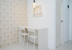 Common Space 2 Comfort and Nice 1BR at Baileys Apartment By Travelio