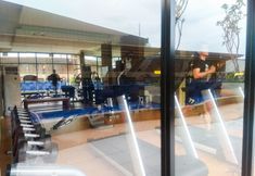 피트니스 센터 2 Minimalist and Comfort Studio at Azalea Suites Apartment By Travelio