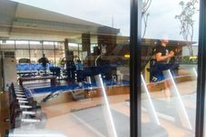 피트니스 센터 Minimalist and Comfort Studio at Azalea Suites Apartment By Travelio