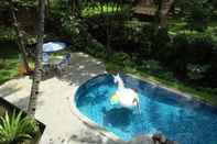 Swimming Pool Villa Anyelir 1BR Rumah Gadog