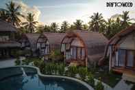 Swimming Pool Driftwood Lombok