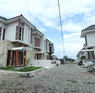 Exterior 2 Villa Holiday by Masterpiece Villa