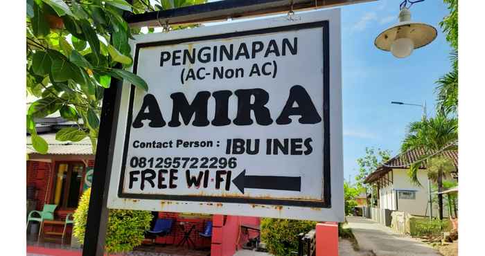 Bangunan Penginapan Amira Sawarna