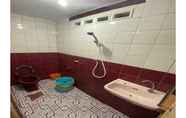 In-room Bathroom 4 Wisma Sawerigading Sengkang