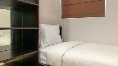 Kamar Tidur 4 Minimalist and Comfort 2BR at Maple Park Sunter Apartment By Travelio