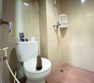 In-room Bathroom 5 Bohemian Studio Room Apartment at Taman Melati Jatinangor By Travelio