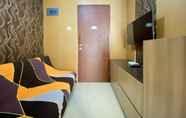 Common Space 4 Comfortable 1BR Apartment at Gateway Pasteur Near Exit Toll By Travelio