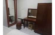 Bedroom 2 Gading Kemuning Guest House