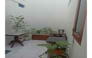 Common Space 6 Gading Kemuning Guest House