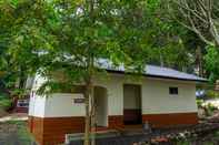 Common Space Sari Ater Cabins & Beach Campervan Park