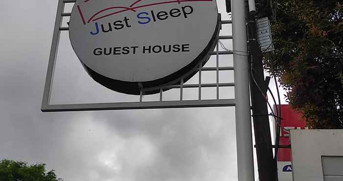 ภายนอกอาคาร Just Sleep Guest House