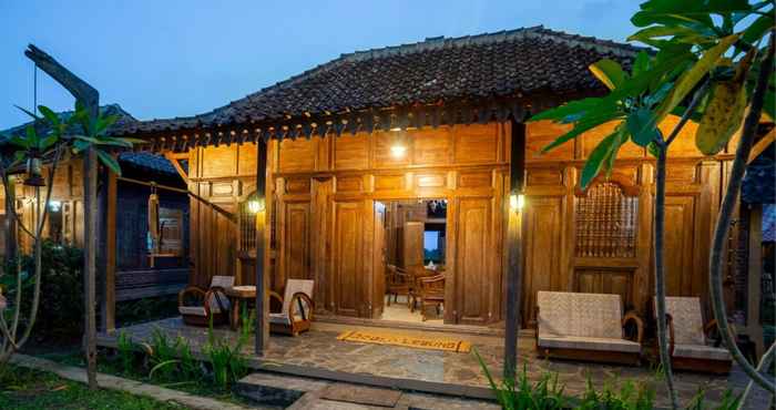 Ruang Umum Joglo Lesung Heritage Cottage