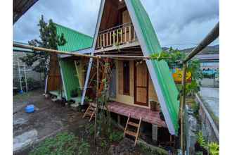 Bangunan 4 Lawang Coffee & Homestay