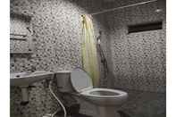 Toilet Kamar Duta Spring Homes 1