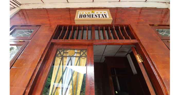 Lobby Star Homestay Kampung Warna Warni Tigarihit