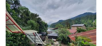 Bangunan 6 Star Homestay Kampung Warna Warni Tigarihit