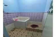 Toilet Kamar Grand Hotel Bondowoso