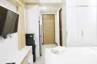 Bedroom Tranquil Studio at Apartment Vida View Makassar By Travelio