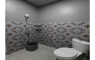 Toilet Kamar 4 Balqis Homestay Syariah