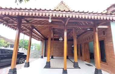 Exterior 2 OMAH JOGLO PIYUNGAN