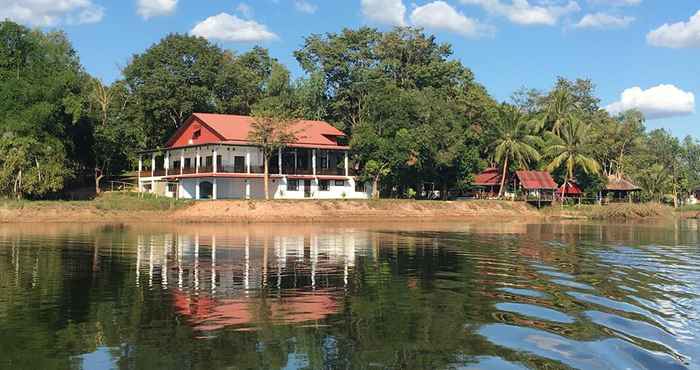 Lobby Lao Lake House