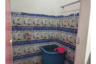 Toilet Kamar 4 Gading Homestay