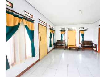 Bedroom 2 Villa Hijau Karangpapak