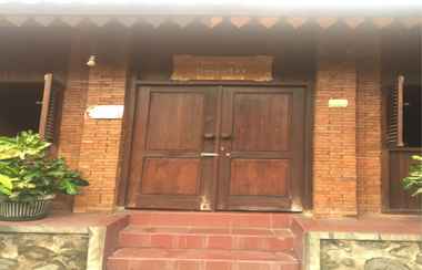 Lobi 2 Gayatri Homestay