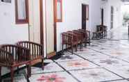 Lobby 3 Azaria Syariah Guest House