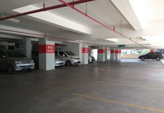 公共空间 7 Studio Monochrome Room at Taman Melati Jatinangor Apartment By Travelio