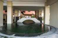 Kolam Renang Cozy and Comfort 2BR at Gajah Mada Mediterania Apartment By Travelio