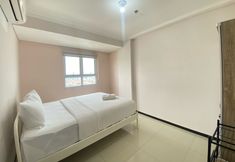 Bedroom 2 Comfort 2BR Apartment at Gateway Pasteur near Pasteur Exit Toll By Travelio