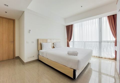 침실 Homey and Spacious 3BR at Hillcrest House Apartment By Travelio