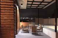 Bar, Kafe dan Lounge OmahKoe 3BR Mountain View