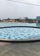 SWIMMING_POOL Cozy and Warm Studio at Cinere Bellevue Suites Apartment By Travelio