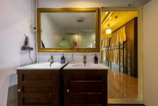 In-room Bathroom Atelier