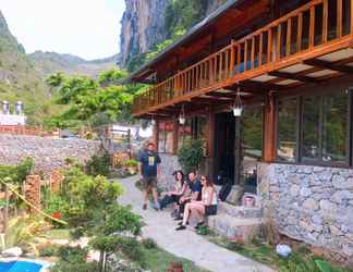 Lobby 2 Cliffside House